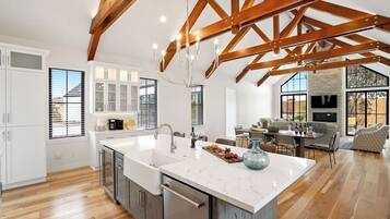Casa (2 Bedrooms) | Interior