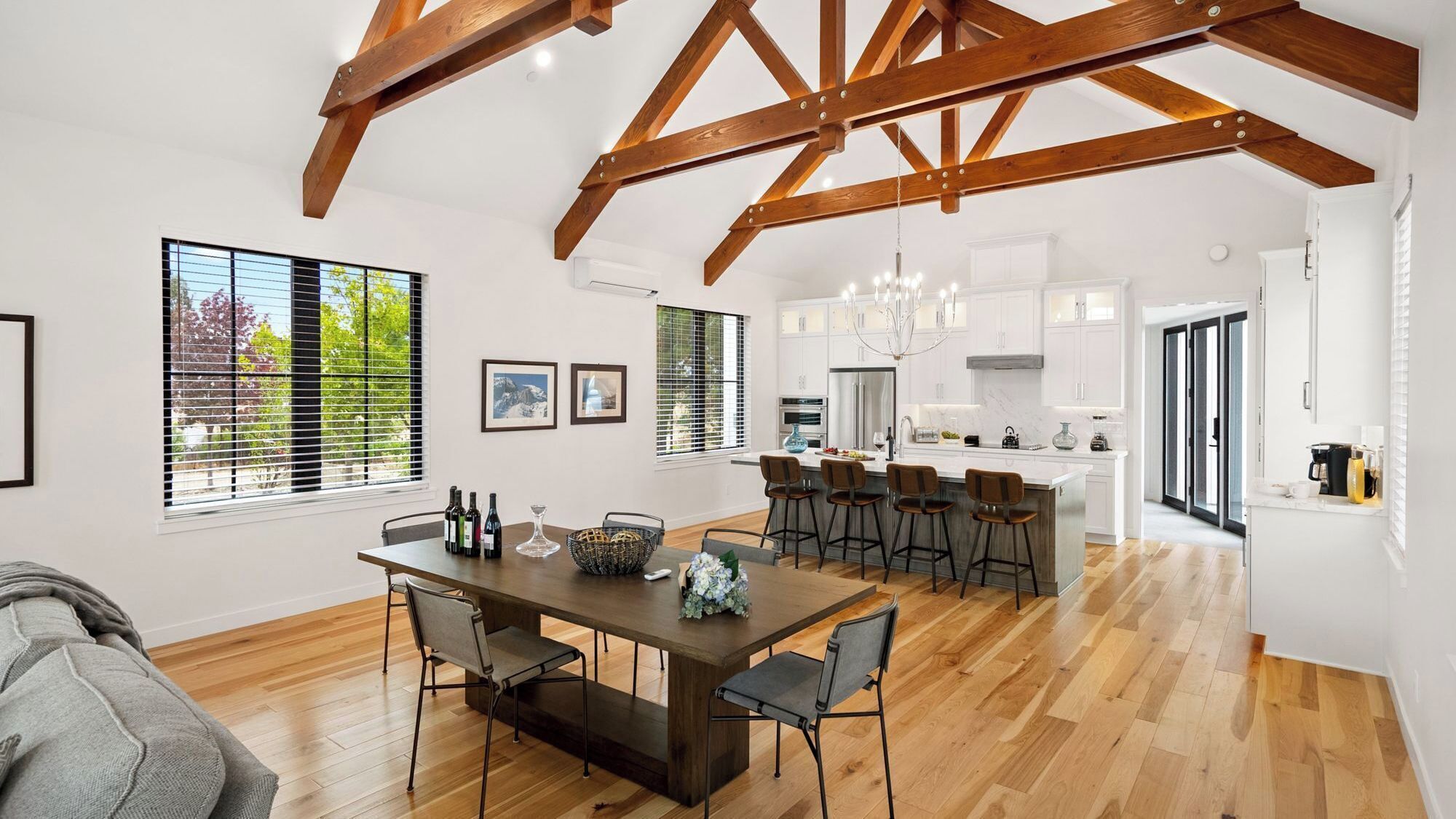House (2 Bedrooms) | Interior