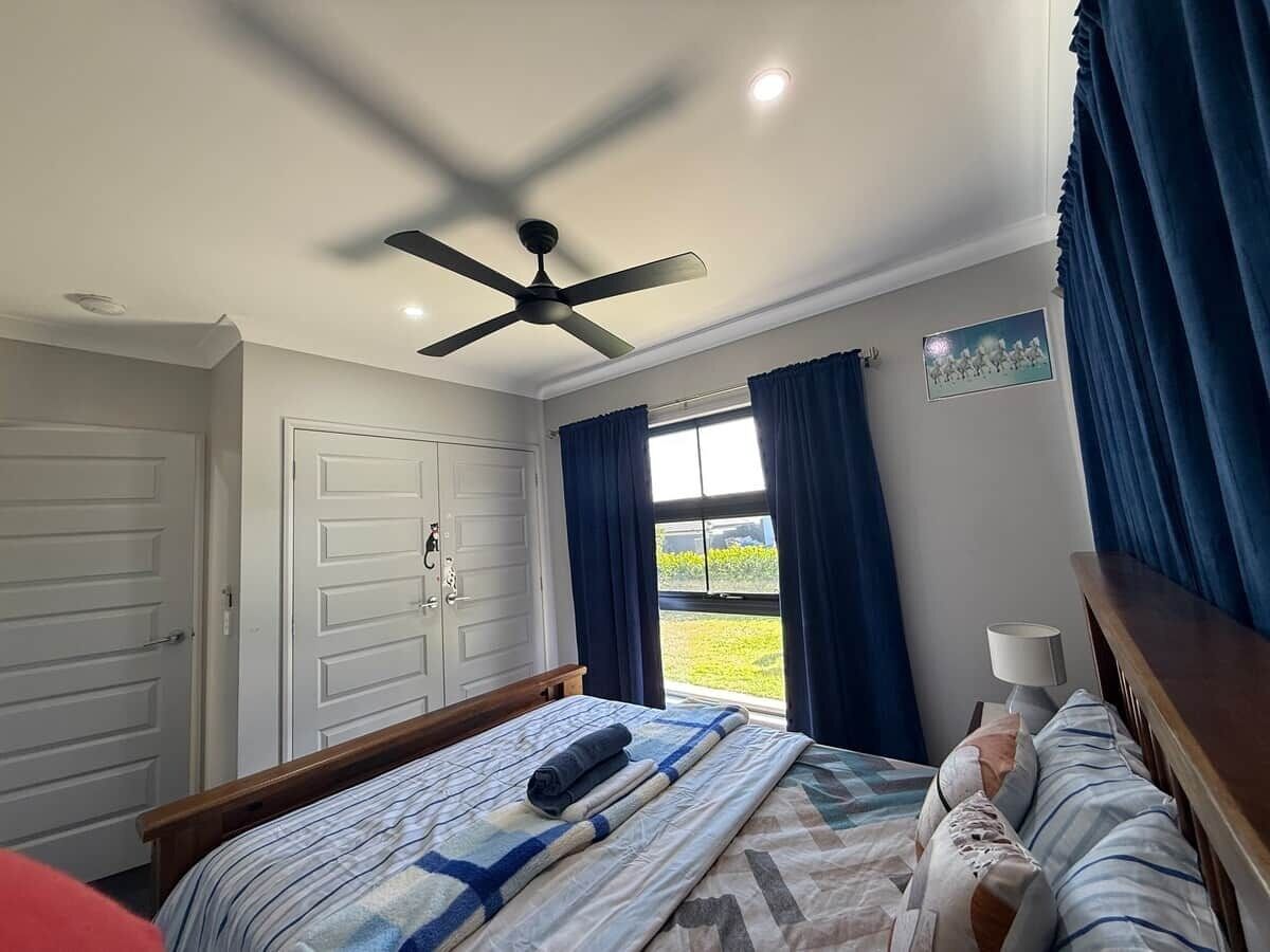 4 Schlafzimmer, Bügeleisen/Bügelbrett, WLAN, Bettwäsche