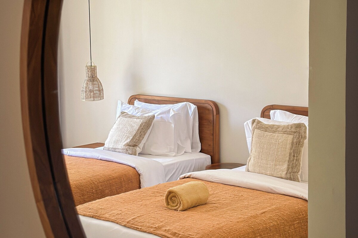 Chambre, 1 lit une place, vue piscine