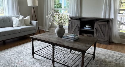 Experience Autumn Hill - A 7 Bedroom Farmhouse on Two Lakes in Clermont, FL