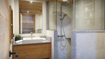 Shower, towels