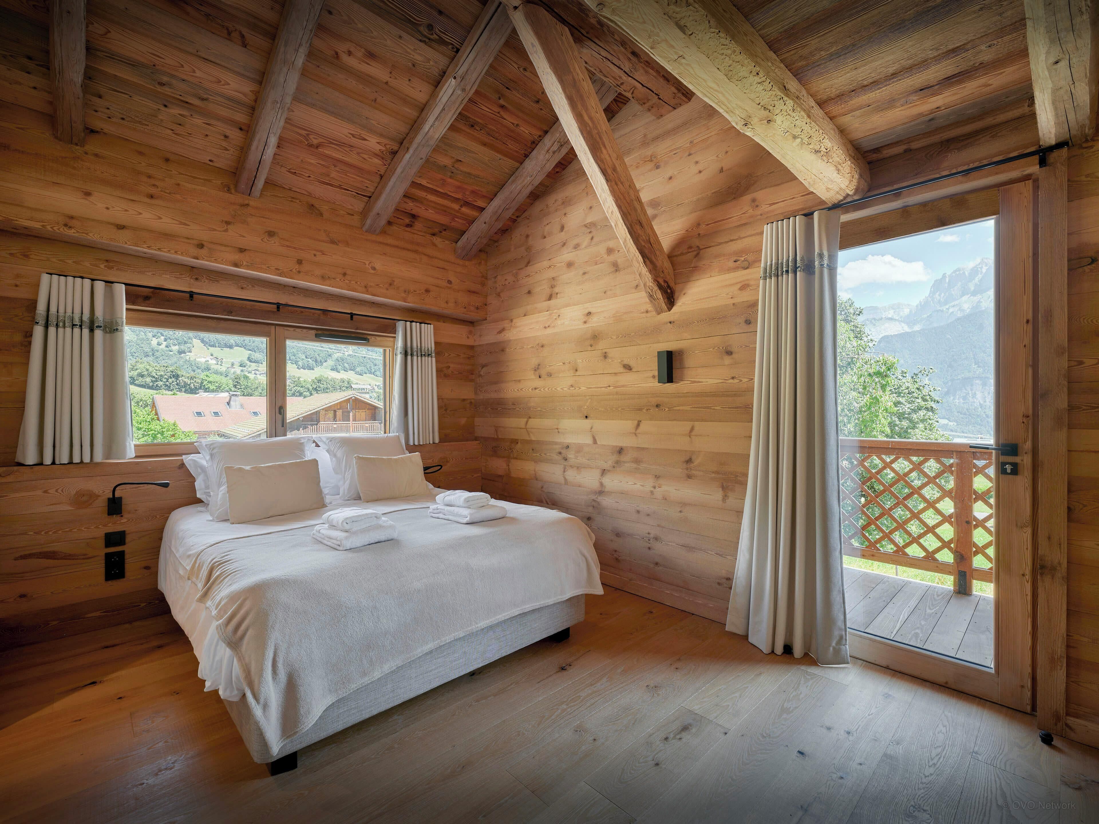 4 bedrooms, WiFi, bed sheets