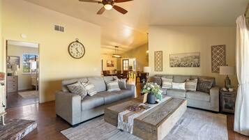 Casa (3 Bedrooms) | Interior