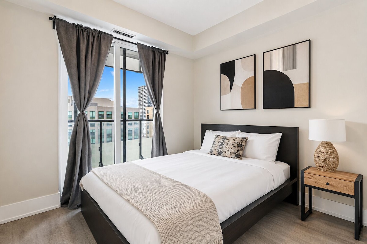 Apartment, Balcony, City View | Desk, laptop workspace, WiFi (free)