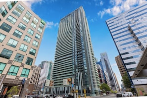 Exterior - The Colin Suites - Downtown Toronto (Toronto)