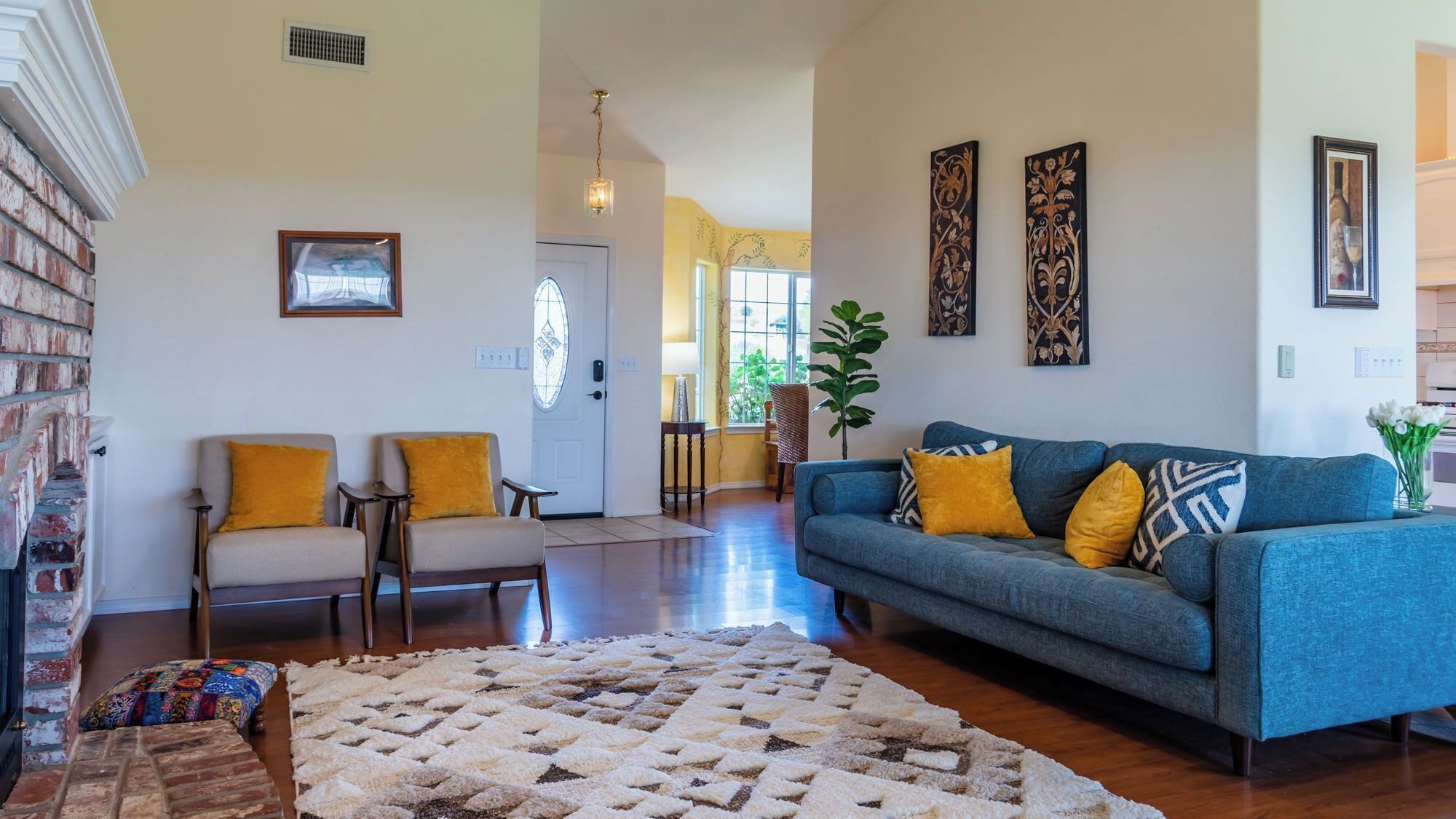 House (3 Bedrooms) | Interior