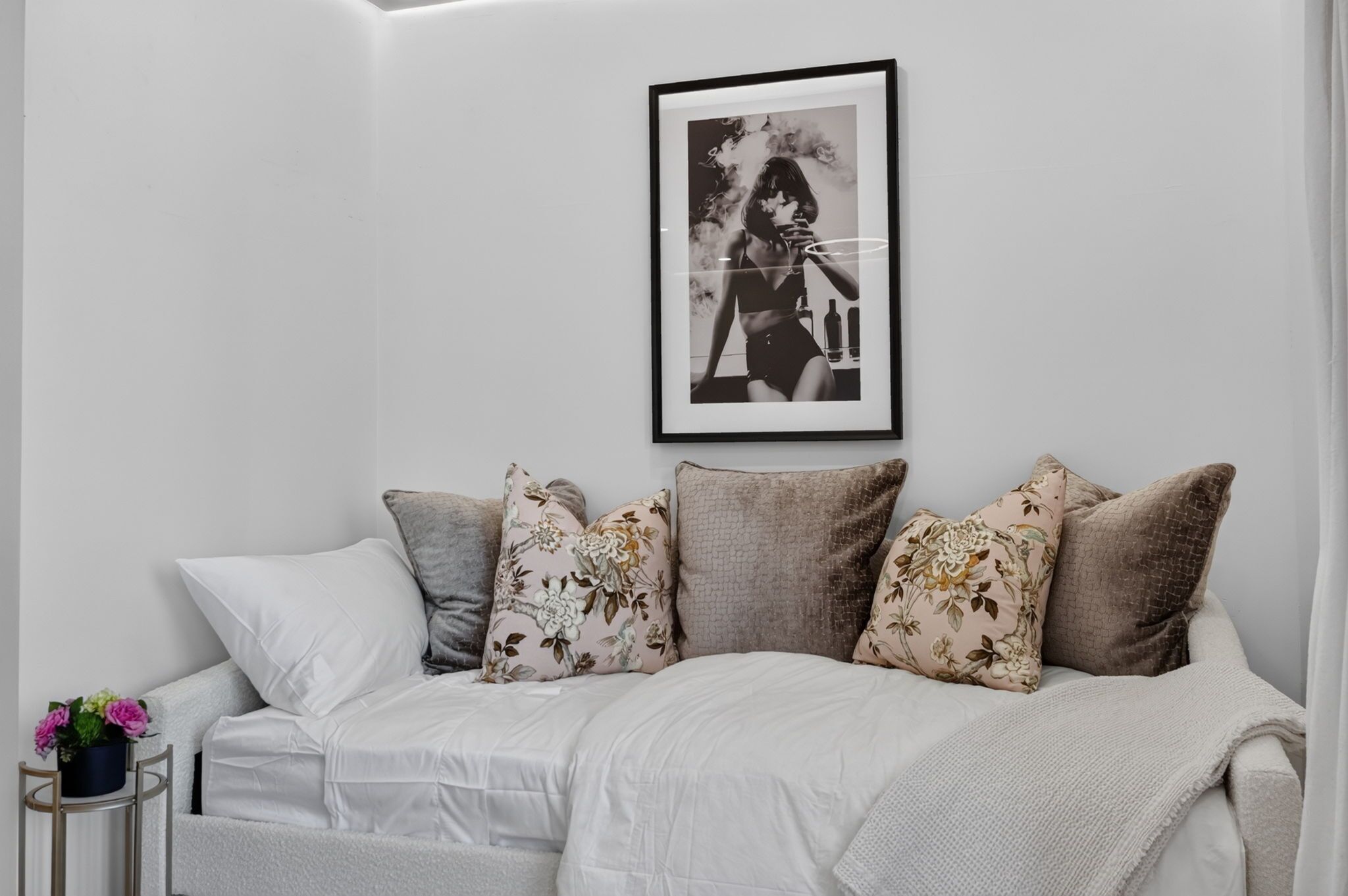 1 habitación, tabla de planchar con plancha, wifi gratis y ropa de cama 