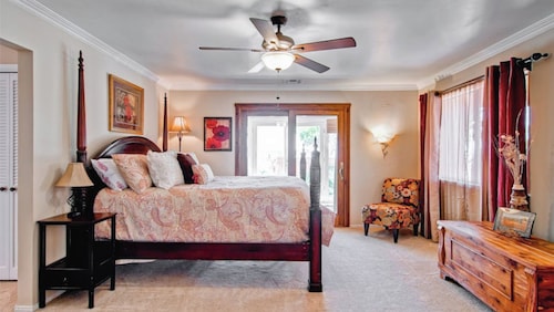 Las Palmas by Avantstay Sauna + Hot Tub + Game Room Patios + Hilltop Countryside Views