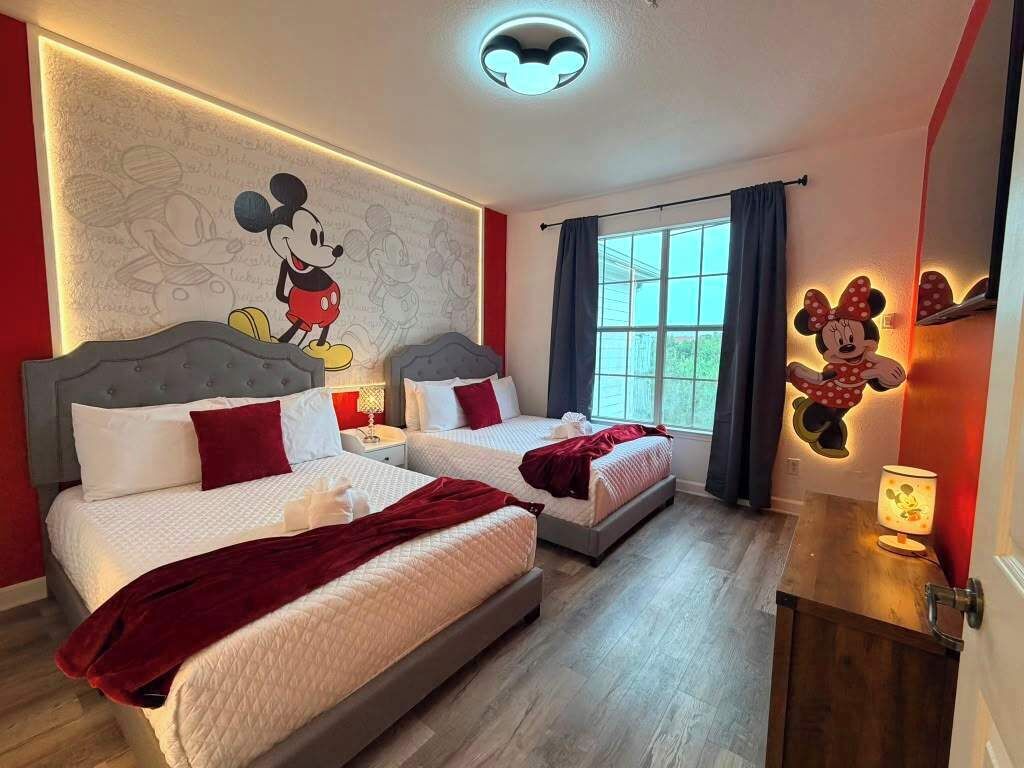 Desk, iron/ironing board, WiFi, bed sheets