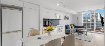 The Harbourline Suites Downtown Toronto