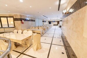 Dining - Safeer Almisk Hotel Mecca (Makkah)