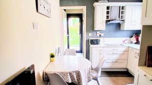 Unclassified image, 3 of 22, button - Cosy 3-bedroom Townhouse With Garden (Wexford)