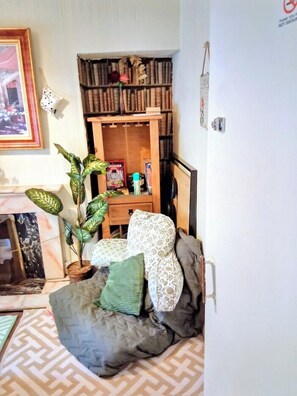 Unclassified image, 5 of 22, button - Cosy 3-bedroom Townhouse With Garden (Wexford)