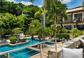 Indoor pool, outdoor pool - Beachfront Apartment, Family-Friendly Atmosphere, Just a Few Steps from the Ocean. (San Carlos)