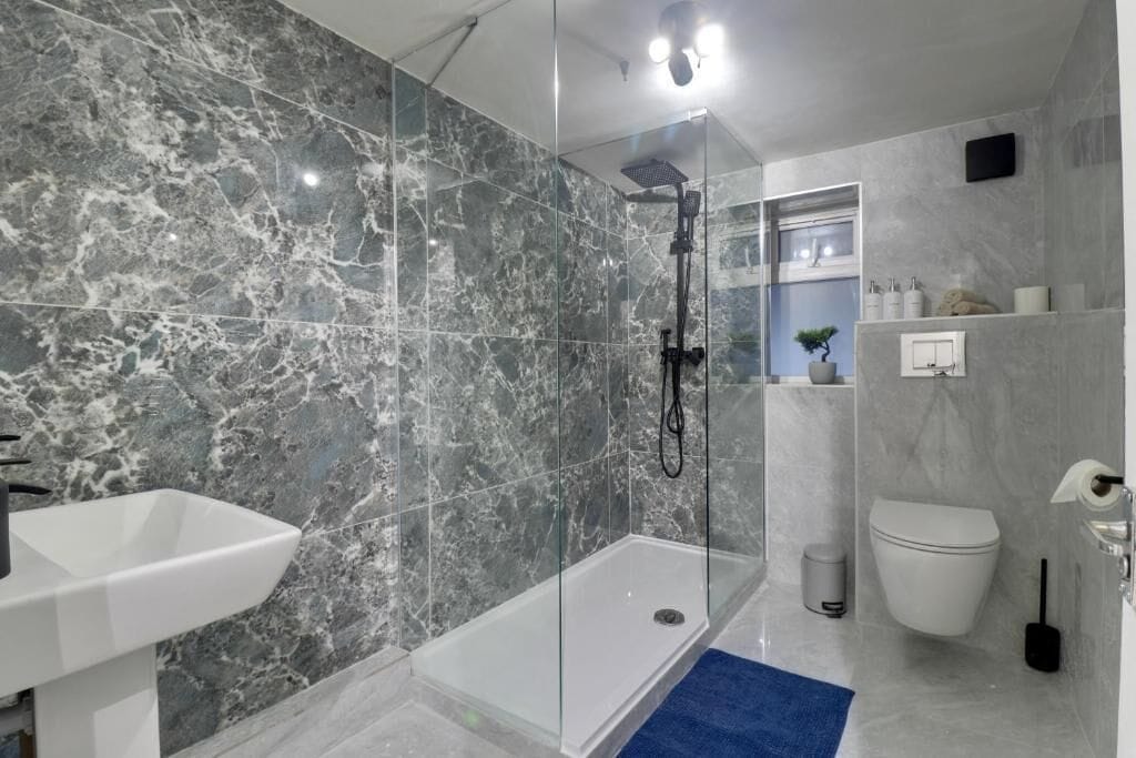 Apartment, 2 Bedrooms, Beach View | Bathroom