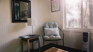 Interior - Kindred Spirits Horse Farm (Williams)