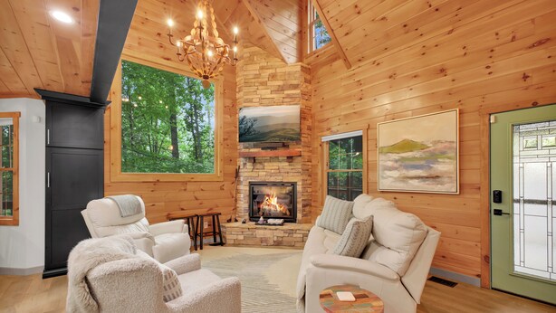 Unclassified image, 1 of 41, button - Willow Ridge Hideaway  Fully Renovated Log Cabin · 10 Min to Boone · Hot Tub (Vilas)