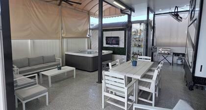 2-bedroom campground in peaceful Key Largo with AC comfort.