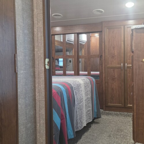 2-bedroom campground in peaceful Key Largo with AC comfort.