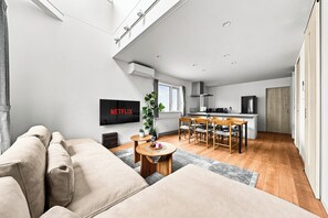 Living area - THE LORE I (Sapporoshi)