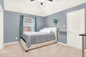 Room - 5BR Retreat • Pool, Spa & Greenbelt Views (Flower Mound)