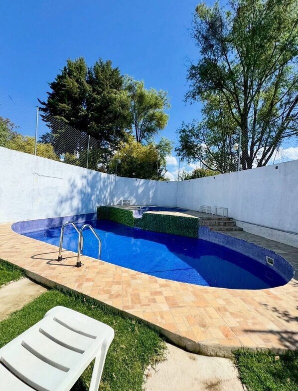 Pool - Diana's Home Hostel (santa maria pipioltepec)