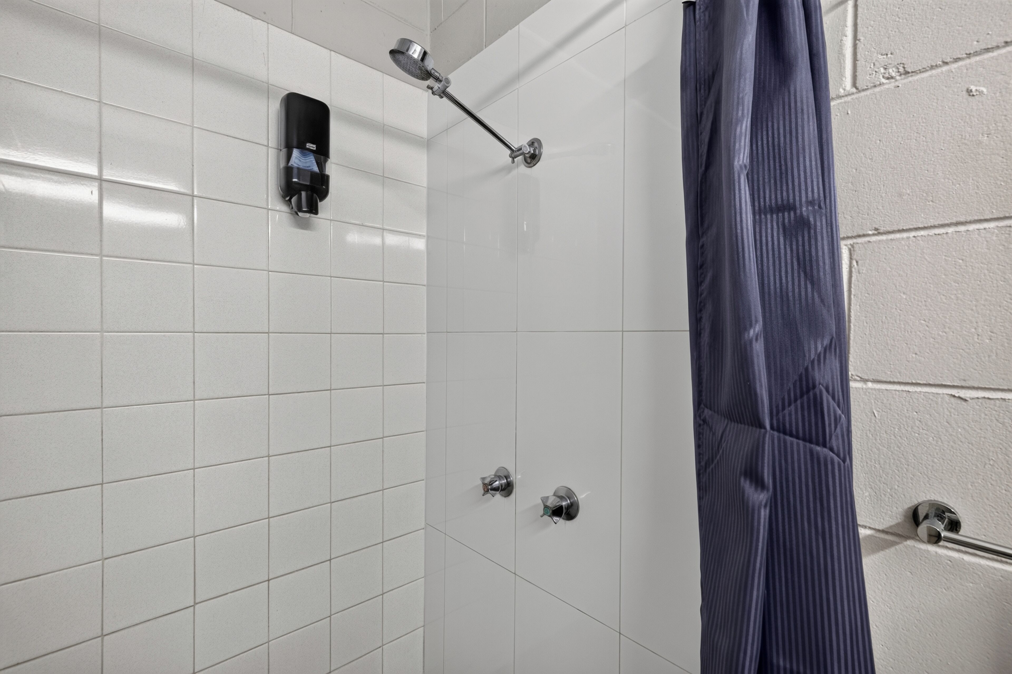 Economy Double Room | Bathroom | Shower, free toiletries, towels, soap