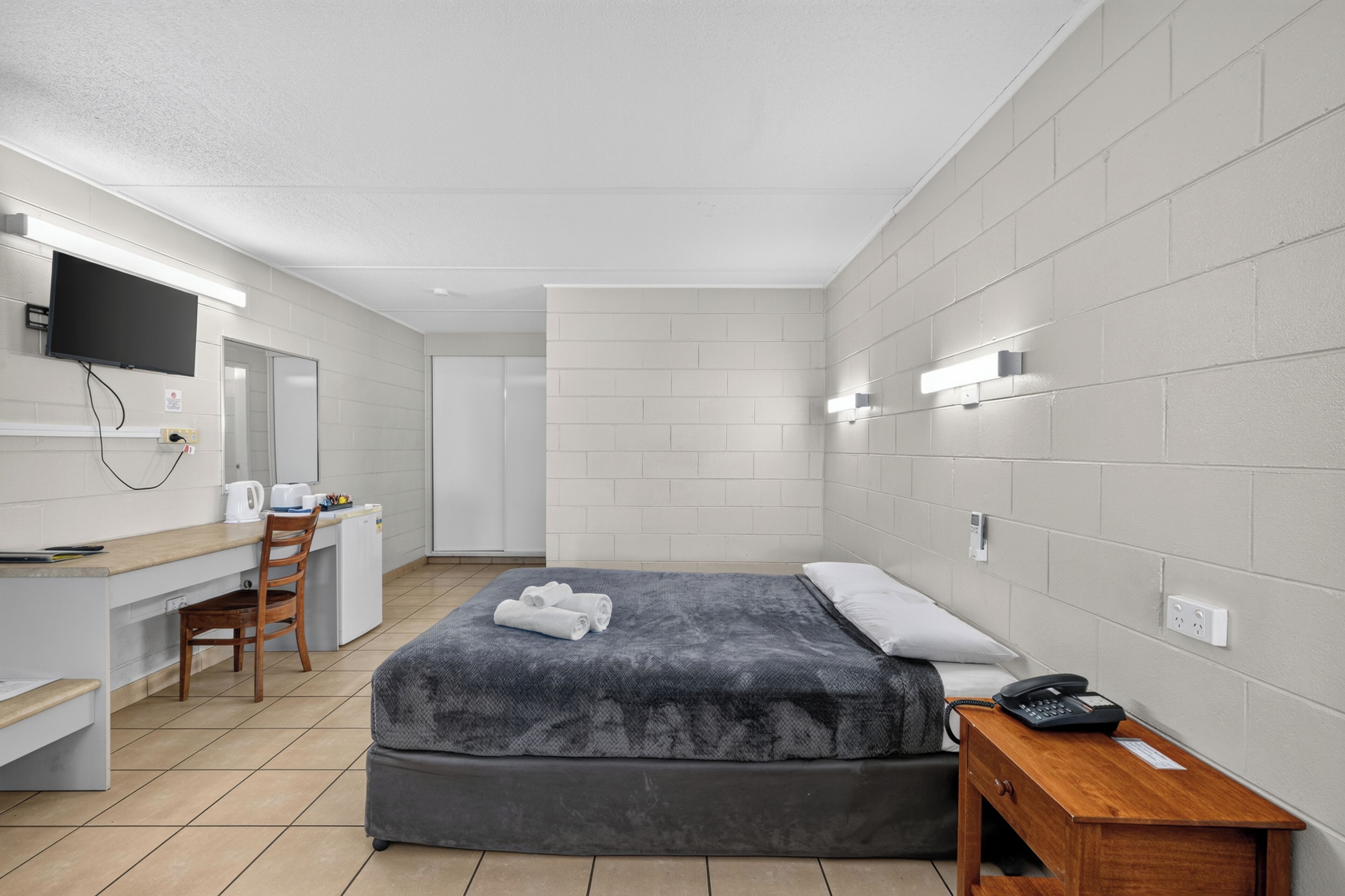 Chambre Double Économique | Bureau, Wi-Fi gratuit