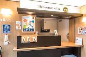 Lobby - B&B Hotel Alencon North (Valframbert)