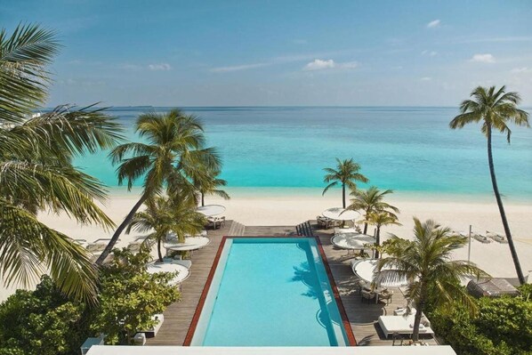 Pool - Jumeirah Olhahali Island Maldives (Olhahali)