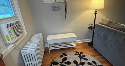 Cozy 2 bedroom Upper Duplex w/ Bonus Room