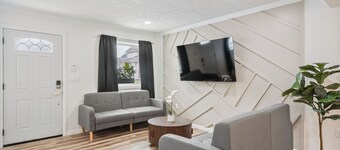 Cosmopolitan Studio: A Fresh & Stylish Stay