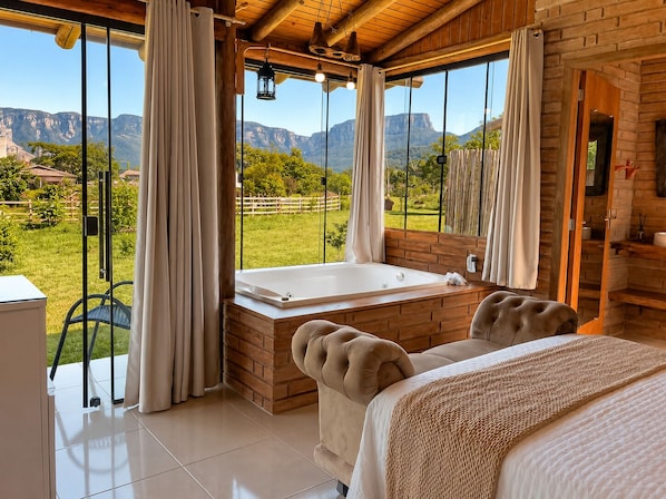 Deluxe Chalet, Mountain View | WiFi (free) - Chalés Aconchego dos Canyons (Praia Grande)