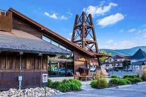 Unclassified image, 3 of 35, button - 1-bedroom/B Resort On Free Shuttle to Ski IN/Out Historic Main Pool Hottub Trail (Park City)