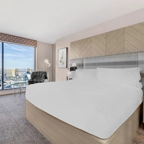 1 dormitorio, tabla de planchar con plancha, wifi y ropa de cama