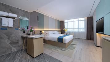Habitación individual, 1 cama de matrimonio grande | Escritorio, espacio para trabajar con un portátil, wifi gratis