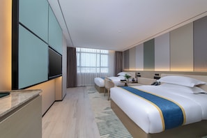Habitación estándar con 1 cama matrimonial o 2 individuales | Escritorio, espacio para trabajar con laptop y wifi gratis 