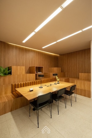 Meeting facility - View of São Paulo, Paulista Axis and Metro 3 min away | LYVVO (São Paulo)