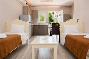 Room - Dionysos Hotel (Kassandra)