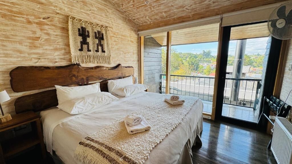 Kamar Double Basic, balkon, pemandangan kota | Meja kerja, ruang kerja ramah laptop, dan Wi-Fi gratis