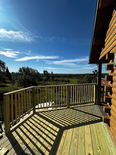 Katahdin Valley Retreat - whole cabin rental