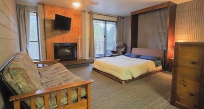308-Lava Hot Springs Resort Cozy Studio condo