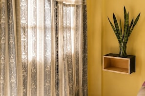 Room, Pool View | Interior