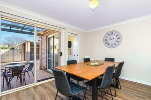 Dining - Claireville | Heart Of Wagga Wagga (Wagga Wagga)