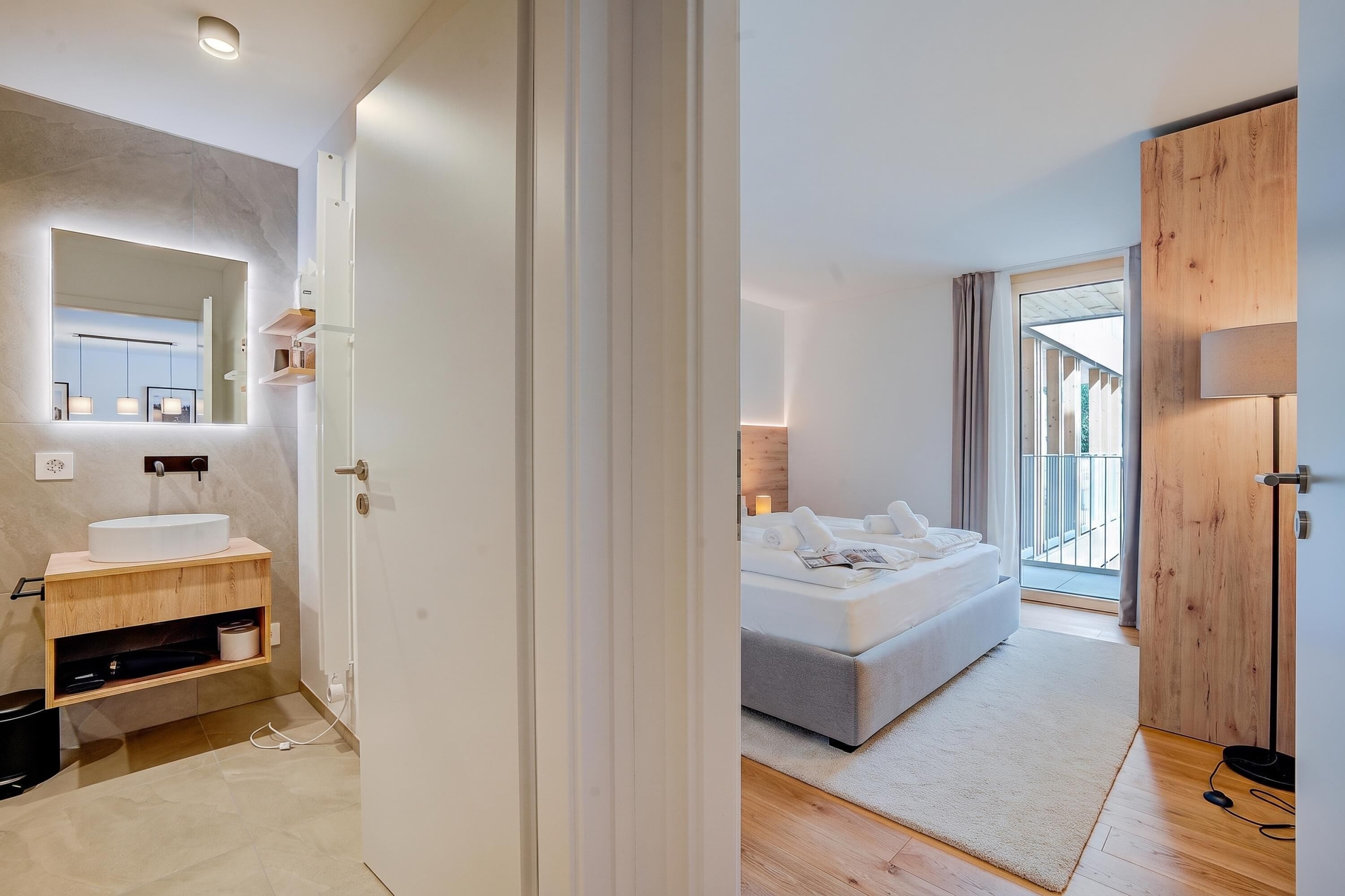 WiFi (free), bed sheets