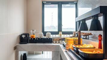 Desayuno bufé gratuito y diario