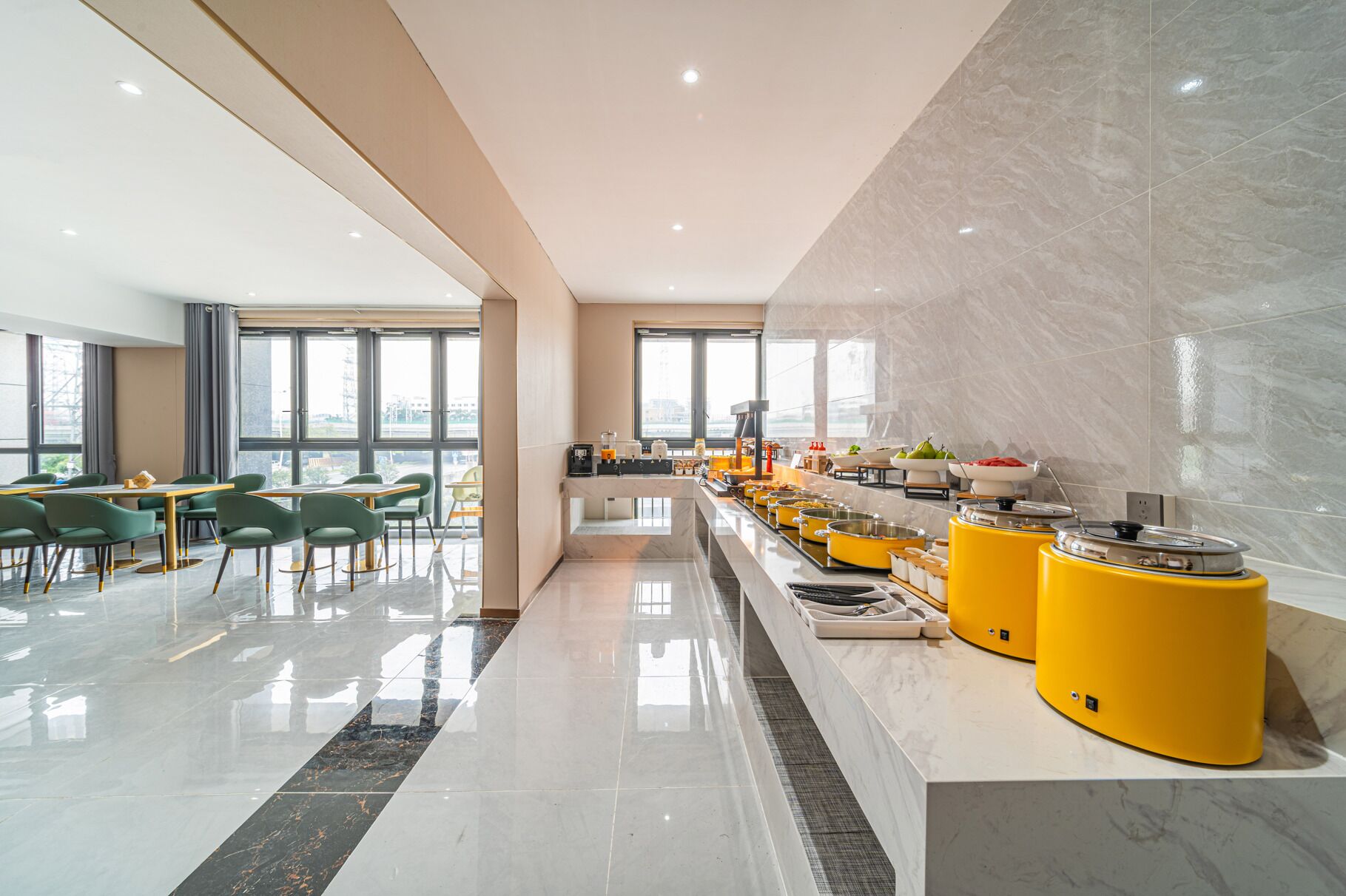 Petit déjeuner buffet compris tous les jours