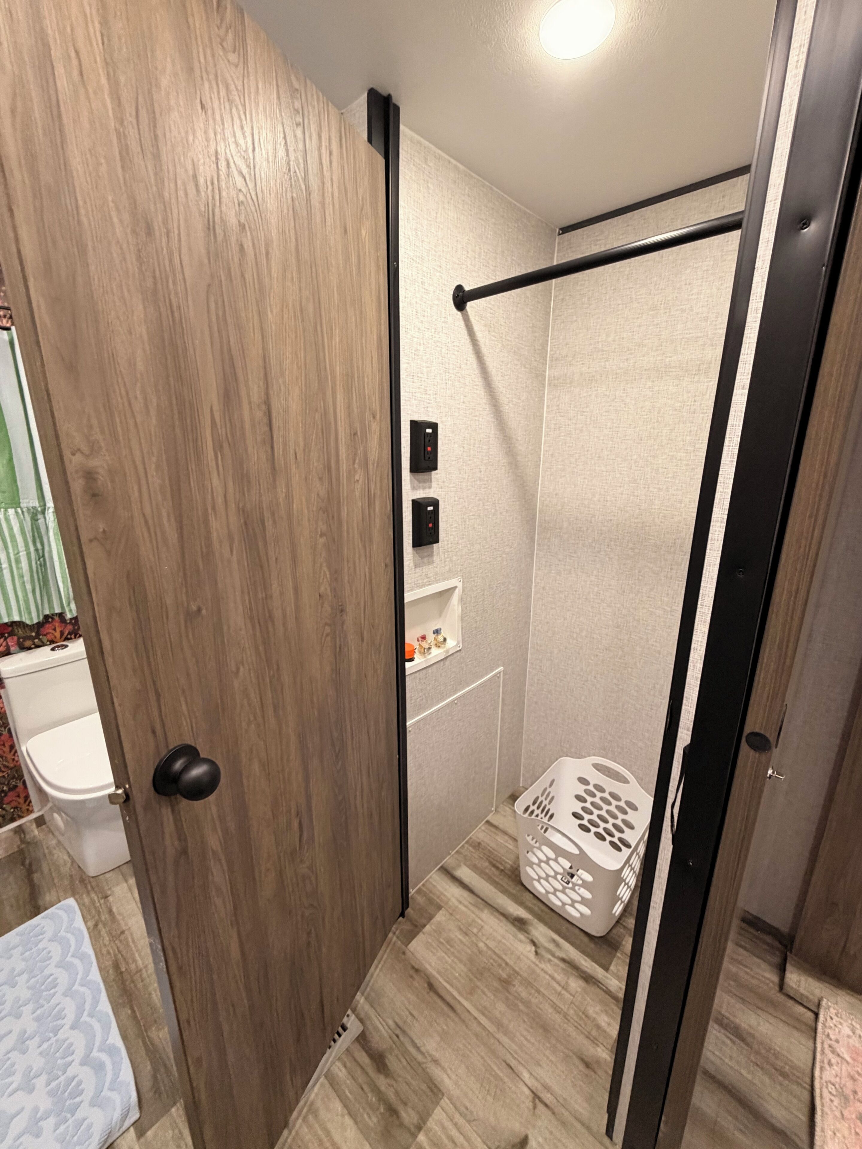 Shower, towels, soap, toilet paper