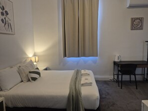 Room - The Freemasons Hotel (Bridgetown)